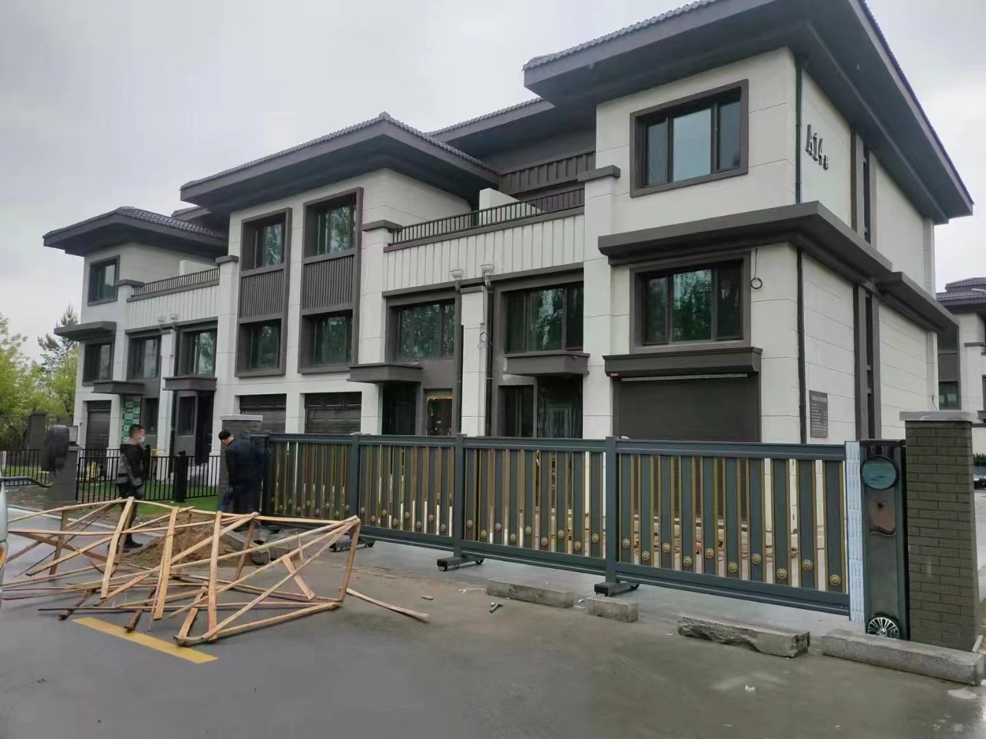 惠山区伸缩门电话